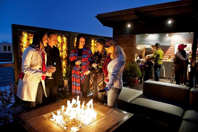 3 Tips for Hosting an Outdoor Party in Winter